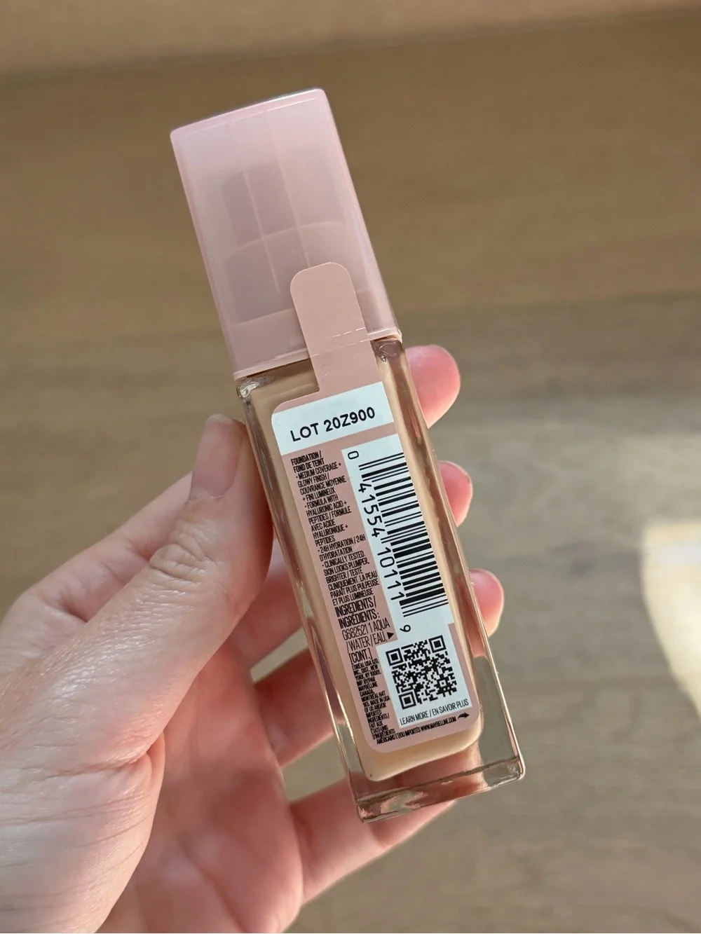Maybelline Lifter Plump & Glow Foundation Hyaluronic Acid 113